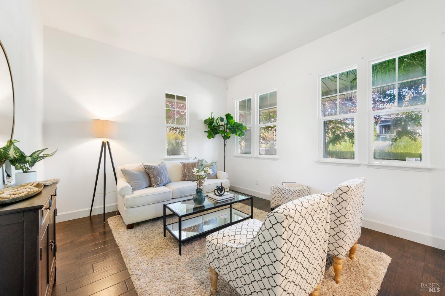 Detail Gallery Image 12 of 65 For 1203 Peppergrass St, Napa,  CA 94558 - 4 Beds | 3/1 Baths