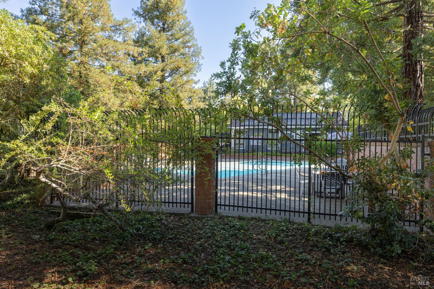 Detail Gallery Image 29 of 43 For 601 Marylyn Cir, Petaluma,  CA 94954 - 3 Beds | 2 Baths