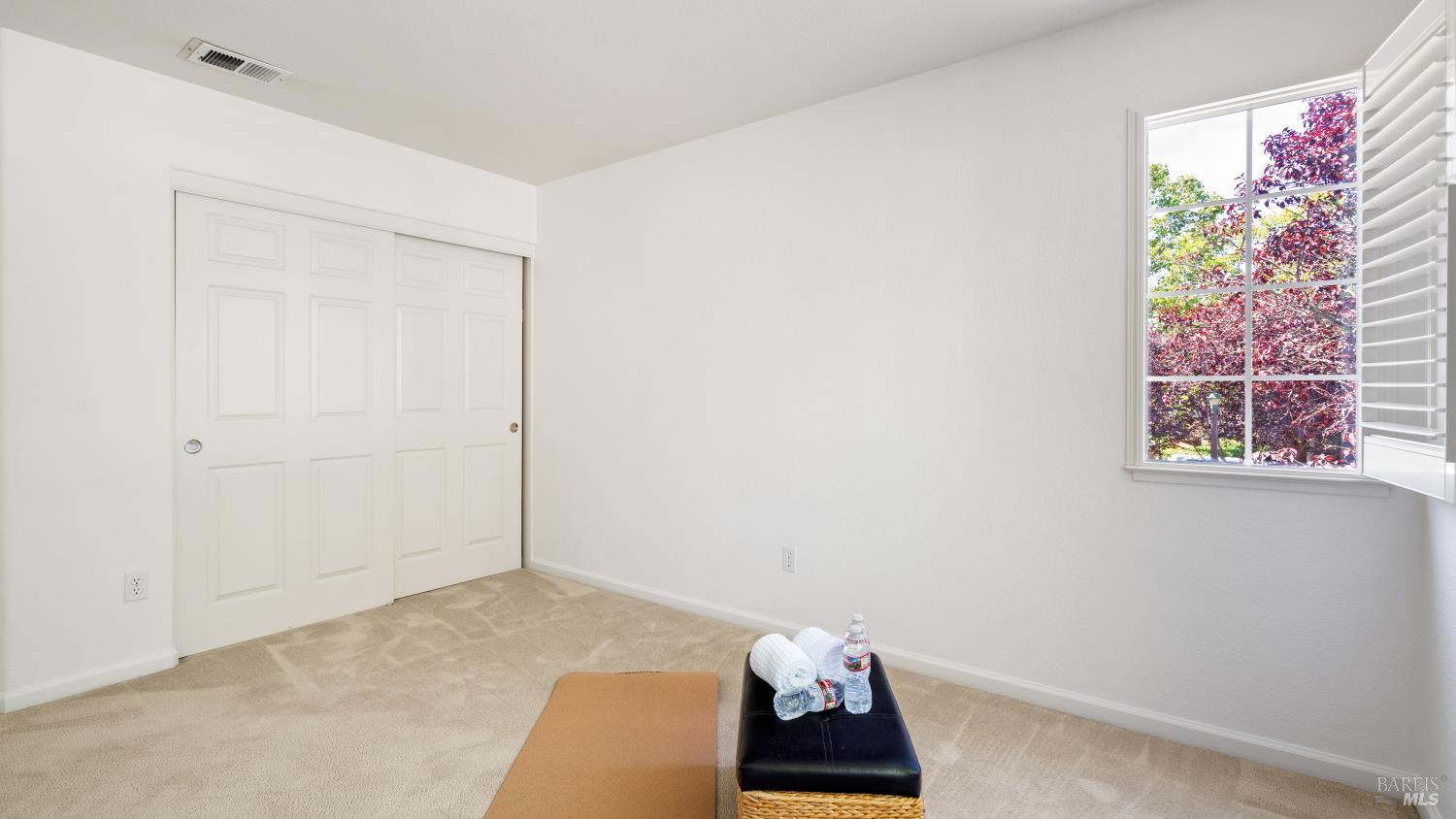 Detail Gallery Image 21 of 55 For 871 Chardonnay Cir, Petaluma,  CA 94954 - 3 Beds | 2/1 Baths