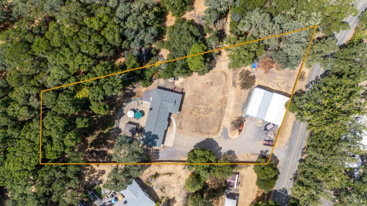 Detail Gallery Image 26 of 30 For 9510 W Side Potter Valley Rd, Potter Valley,  CA 95469 - 3 Beds | 2 Baths