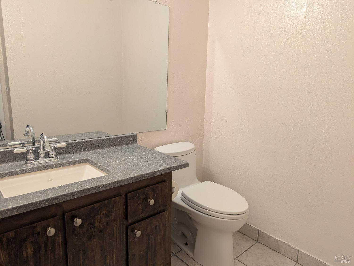Detail Gallery Image 22 of 32 For 1 Columbine Ln, Novato,  CA 94947 - 3 Beds | 2/1 Baths