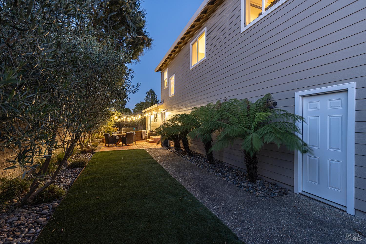 Detail Gallery Image 55 of 63 For 12 Nicholas Ct, Napa,  CA 94558 - 3 Beds | 2/1 Baths