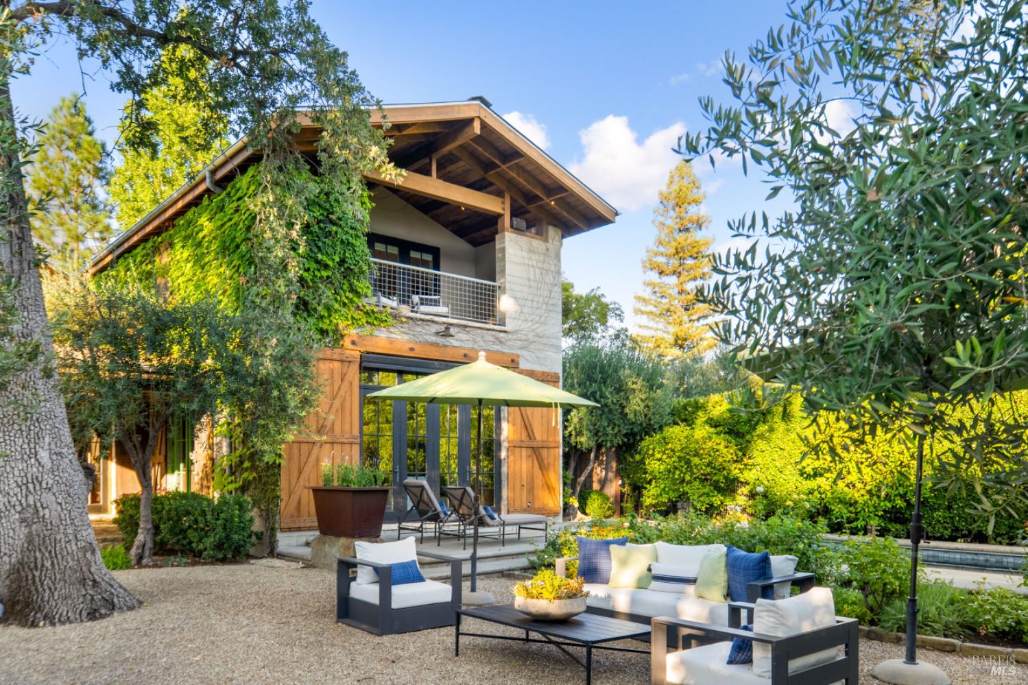 Detail Gallery Image 3 of 46 For 1711 Tainter St, Saint Helena,  CA 94574 - 4 Beds | 4/1 Baths