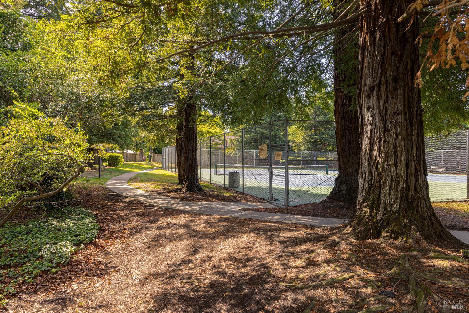 Detail Gallery Image 35 of 43 For 601 Marylyn Cir, Petaluma,  CA 94954 - 3 Beds | 2 Baths