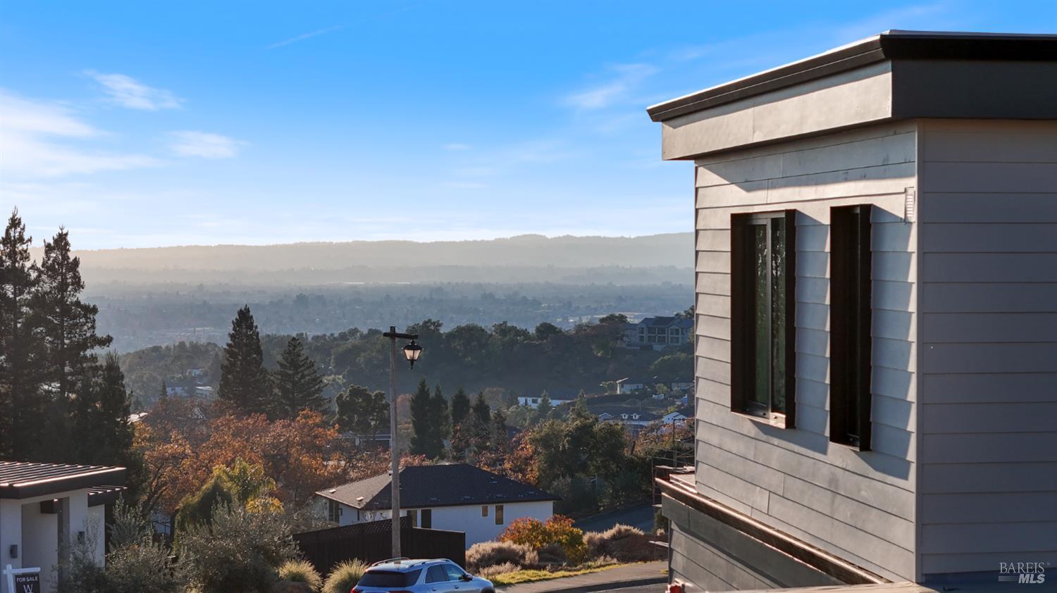 Detail Gallery Image 12 of 26 For 3615 Crown Hill Dr, Santa Rosa,  CA 95404 - 5 Beds | 3/1 Baths