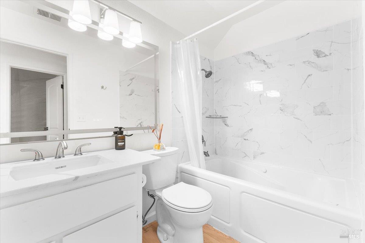 Detail Gallery Image 25 of 34 For 1367 Sylvan Ct, Healdsburg,  CA 95448 - 3 Beds | 2/1 Baths