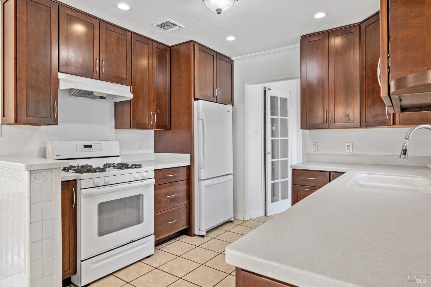 Detail Gallery Image 9 of 43 For 3767 Texas Dr, Santa Rosa,  CA 95405 - 3 Beds | 1/1 Baths