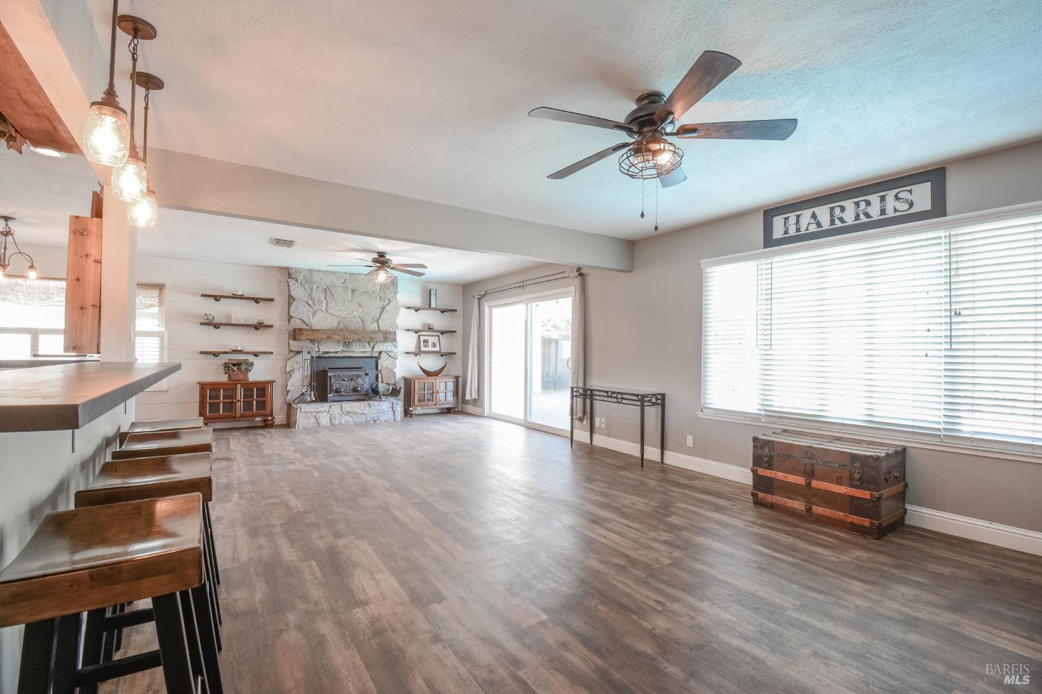 Detail Gallery Image 12 of 46 For 255 Alderglen Dr, Dixon,  CA 95620 - 4 Beds | 2 Baths