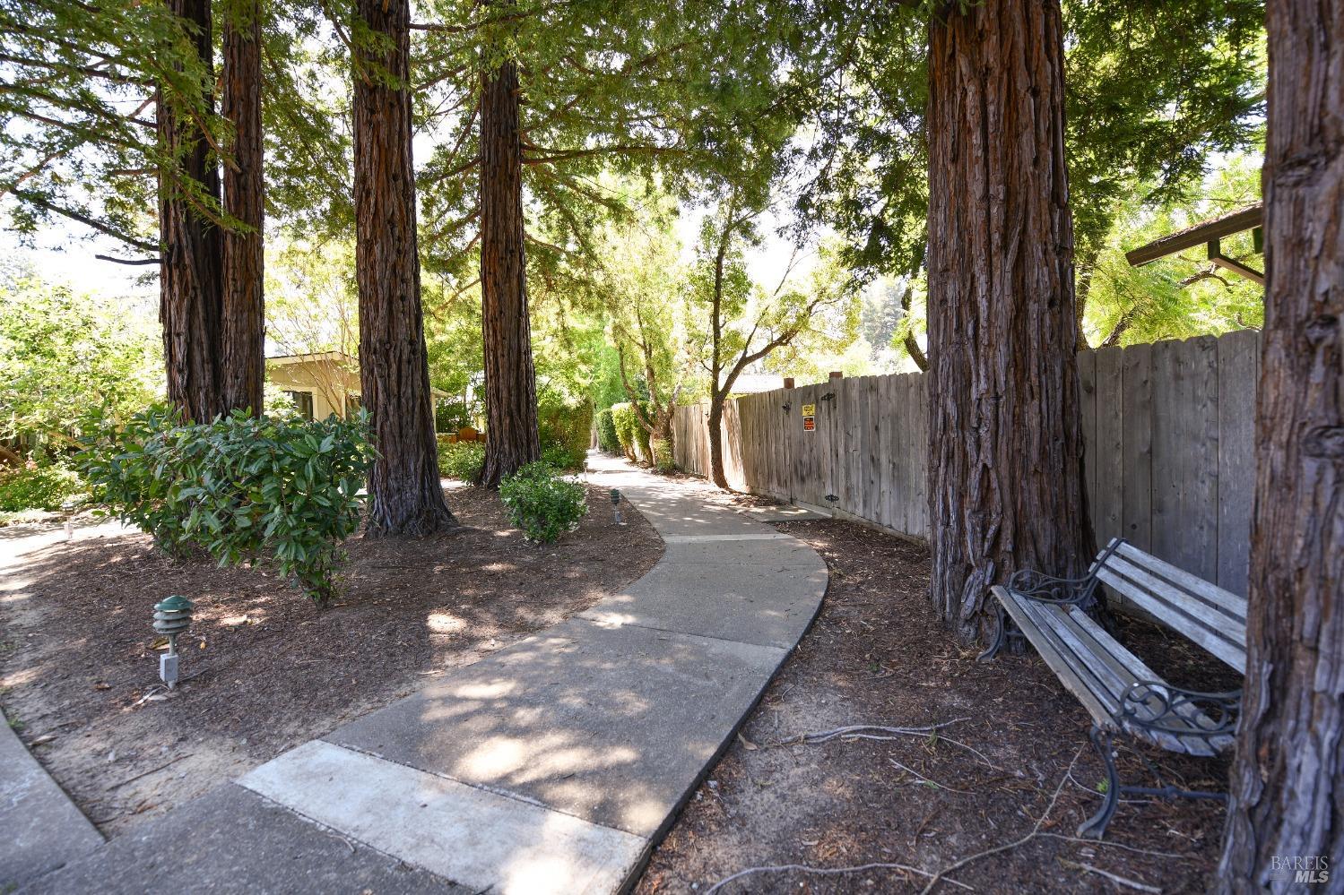 Detail Gallery Image 25 of 35 For 4 La Canada Ct, Saint Helena,  CA 94574 - 2 Beds | 2 Baths