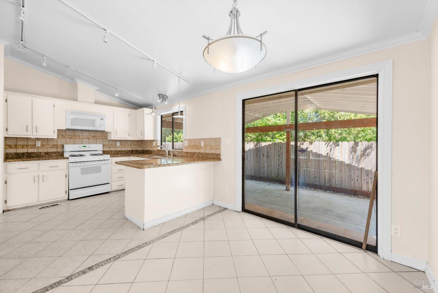 Detail Gallery Image 20 of 44 For 2195 Delpha Dr, Napa,  CA 94558 - 3 Beds | 2 Baths