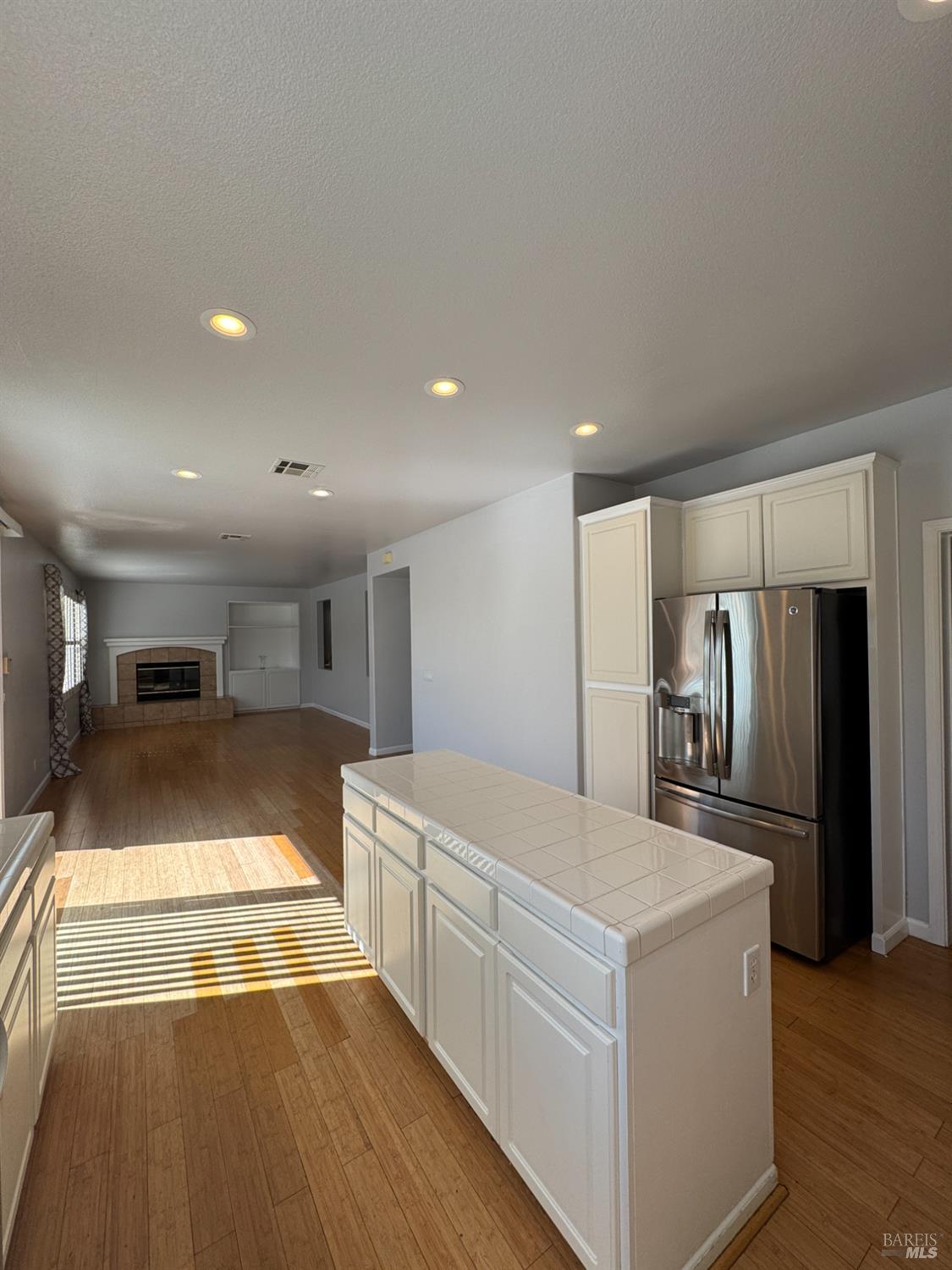 Detail Gallery Image 24 of 58 For 3330 Harbor Moon Ct, Vallejo,  CA 94591 - 5 Beds | 3 Baths