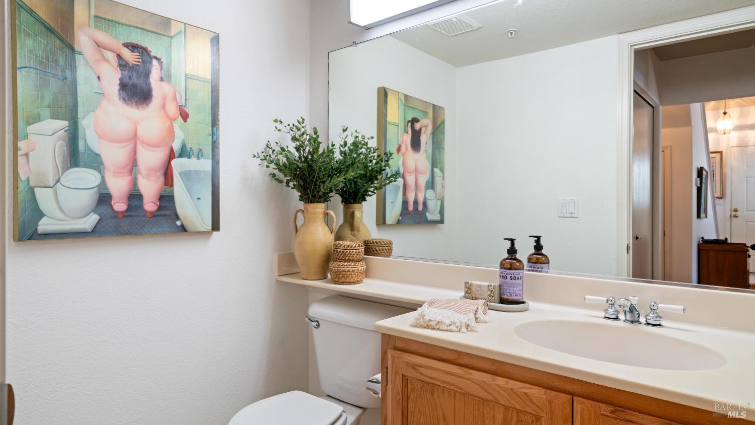 Detail Gallery Image 14 of 55 For 871 Chardonnay Cir, Petaluma,  CA 94954 - 3 Beds | 2/1 Baths