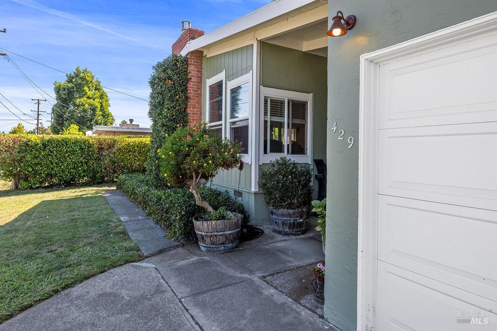 Detail Gallery Image 7 of 59 For 429 Greenbach St, Napa,  CA 94559 - 3 Beds | 2 Baths