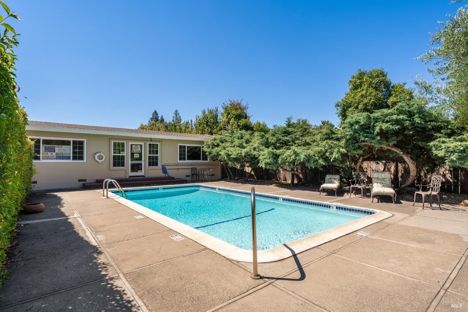 Detail Gallery Image 23 of 27 For 921 1st St, Sonoma,  CA 95476 - 2 Beds | 2 Baths