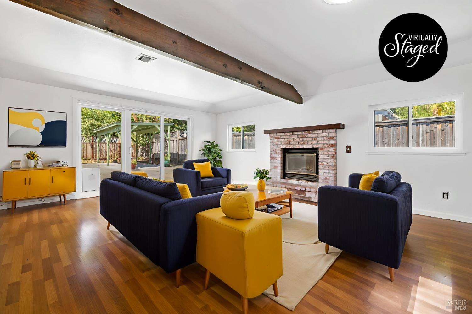 Detail Gallery Image 1 of 43 For 3767 Texas Dr, Santa Rosa,  CA 95405 - 3 Beds | 1/1 Baths