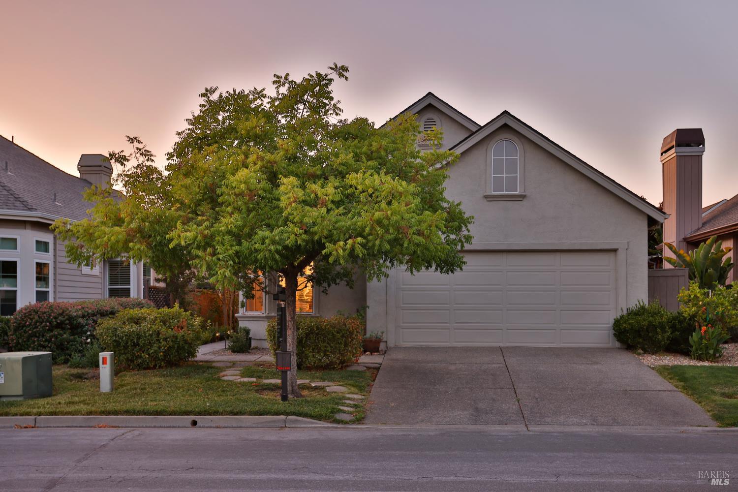 Detail Gallery Image 1 of 1 For 846 Glen Miller Dr, Windsor,  CA 95492 - 2 Beds | 2 Baths