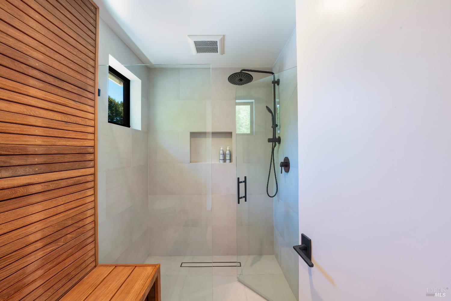 Detail Gallery Image 29 of 44 For 13671 Chalk Hill Rd, Healdsburg,  CA 95448 - 3 Beds | 3 Baths
