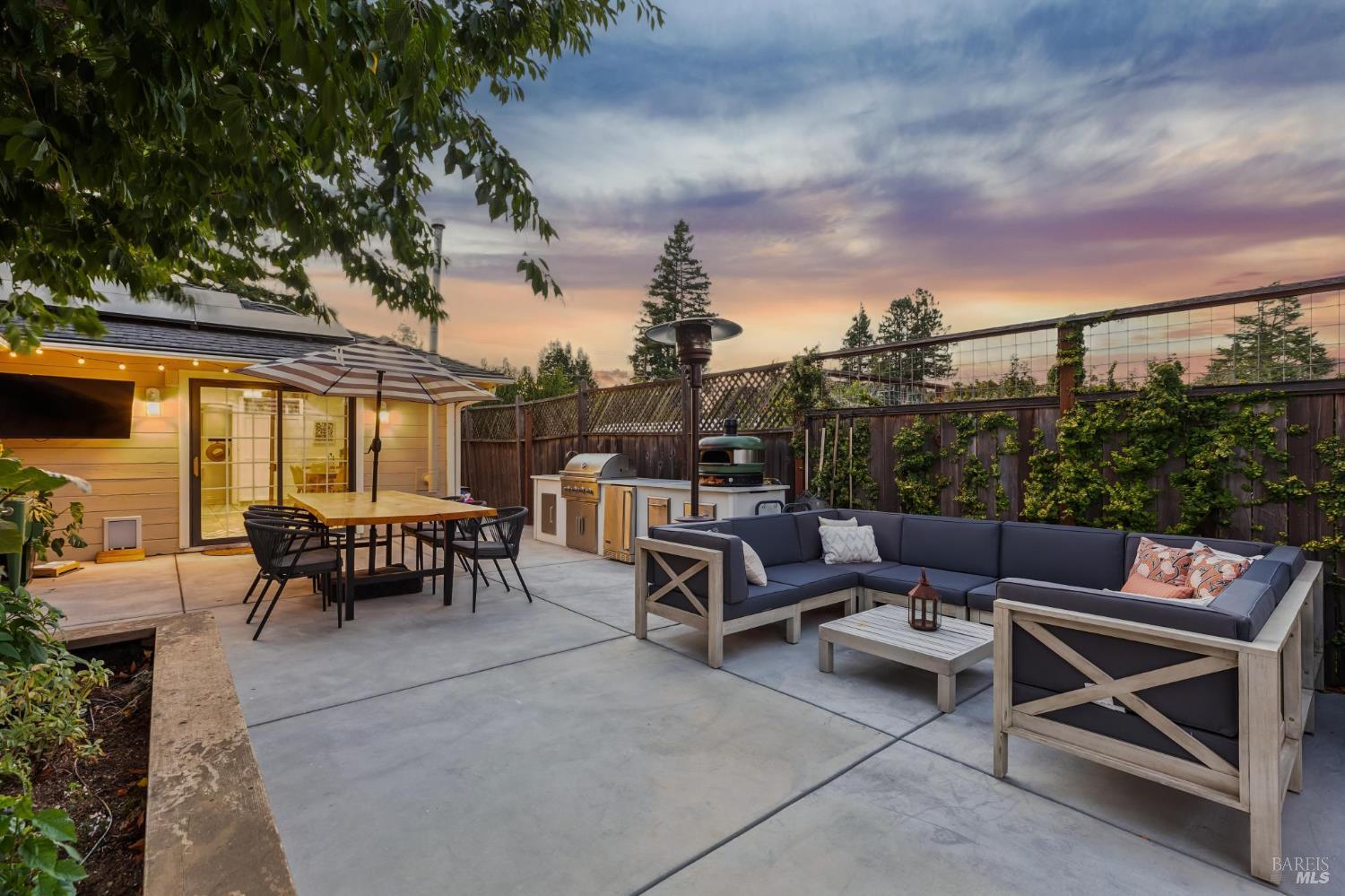 Detail Gallery Image 34 of 51 For 770 Eucalyptus Ave, Novato,  CA 94947 - 3 Beds | 2 Baths