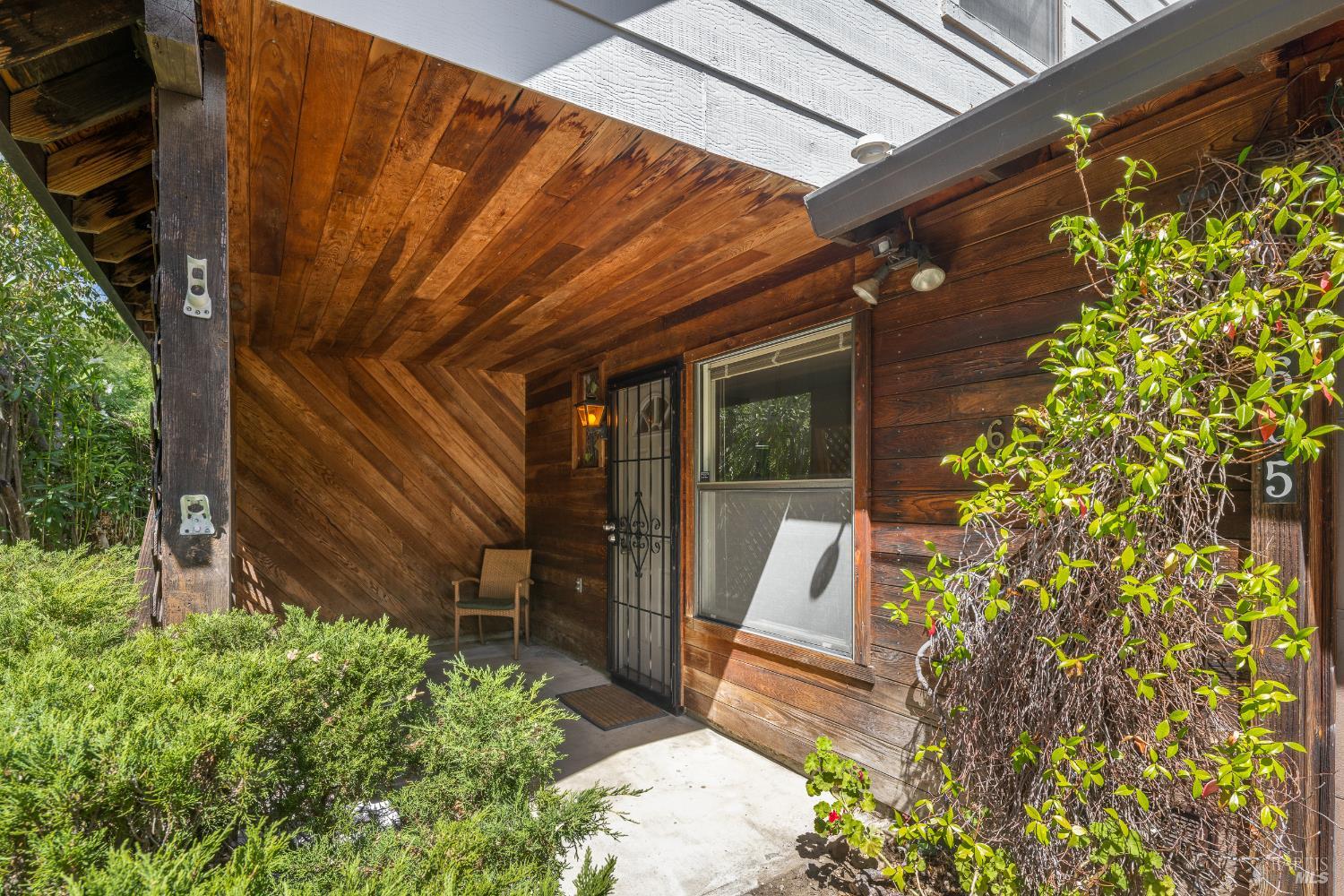 Detail Gallery Image 5 of 28 For 605 Curtin Ln, Sonoma,  CA 95476 - 3 Beds | 2 Baths