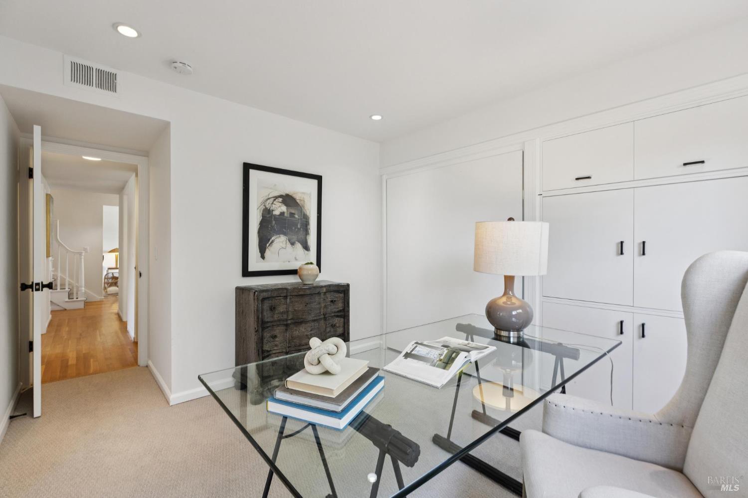 Detail Gallery Image 26 of 58 For 467 Cedar Hill Dr, San Rafael,  CA 94903 - 5 Beds | 3 Baths