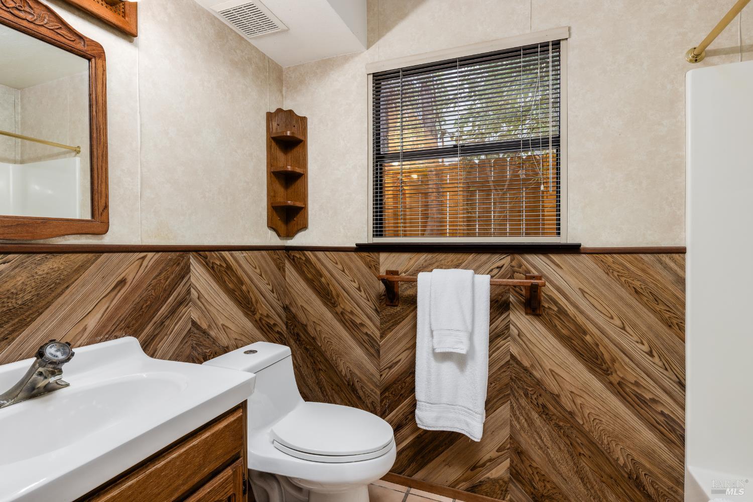 Detail Gallery Image 16 of 28 For 605 Curtin Ln, Sonoma,  CA 95476 - 3 Beds | 2 Baths