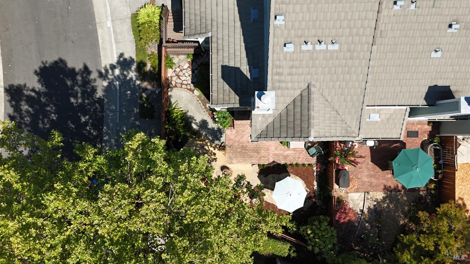 Detail Gallery Image 40 of 55 For 871 Chardonnay Cir, Petaluma,  CA 94954 - 3 Beds | 2/1 Baths
