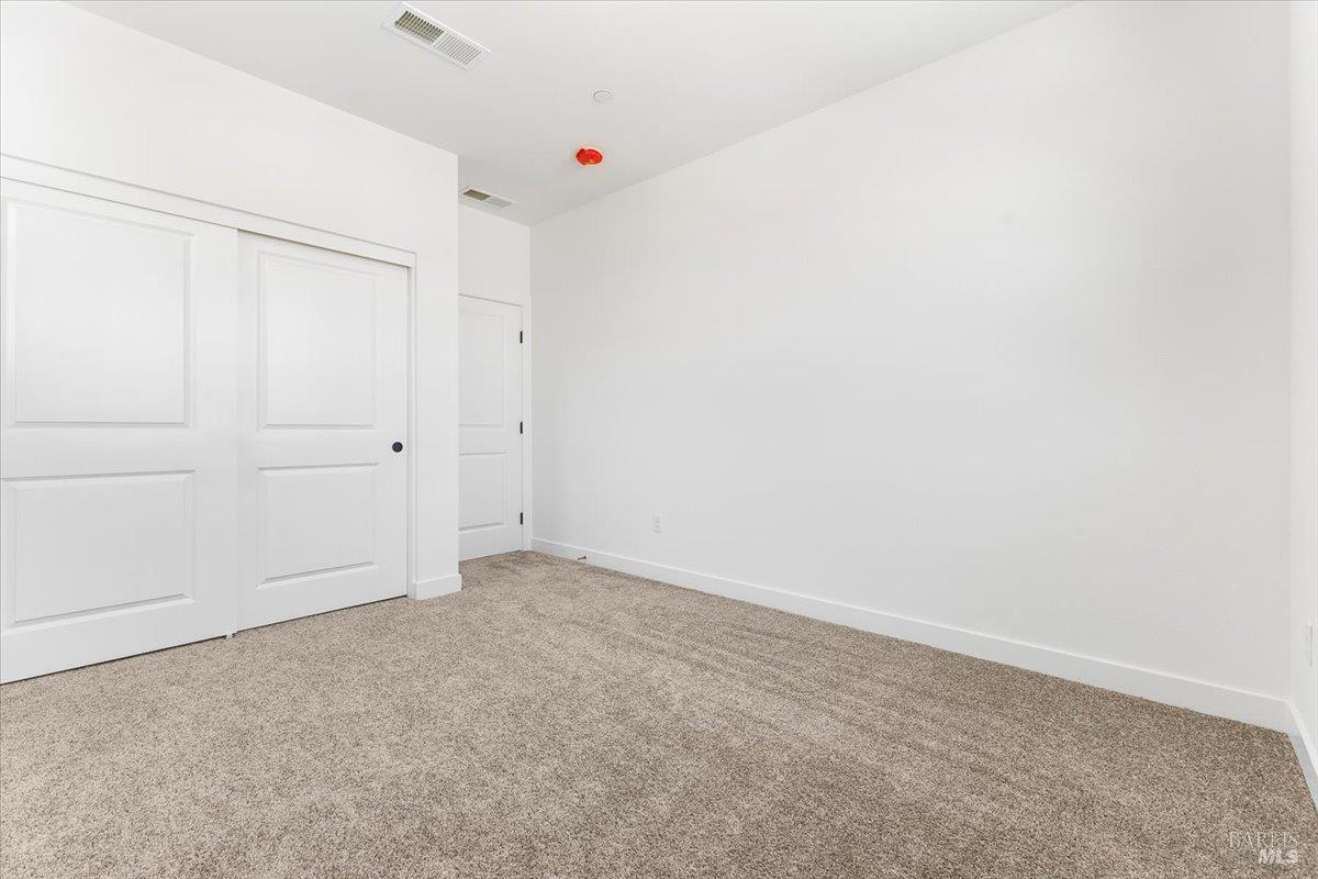 Detail Gallery Image 27 of 31 For 7305 Willowglen Dr, Rohnert Park,  CA 94928 - 4 Beds | 3/1 Baths