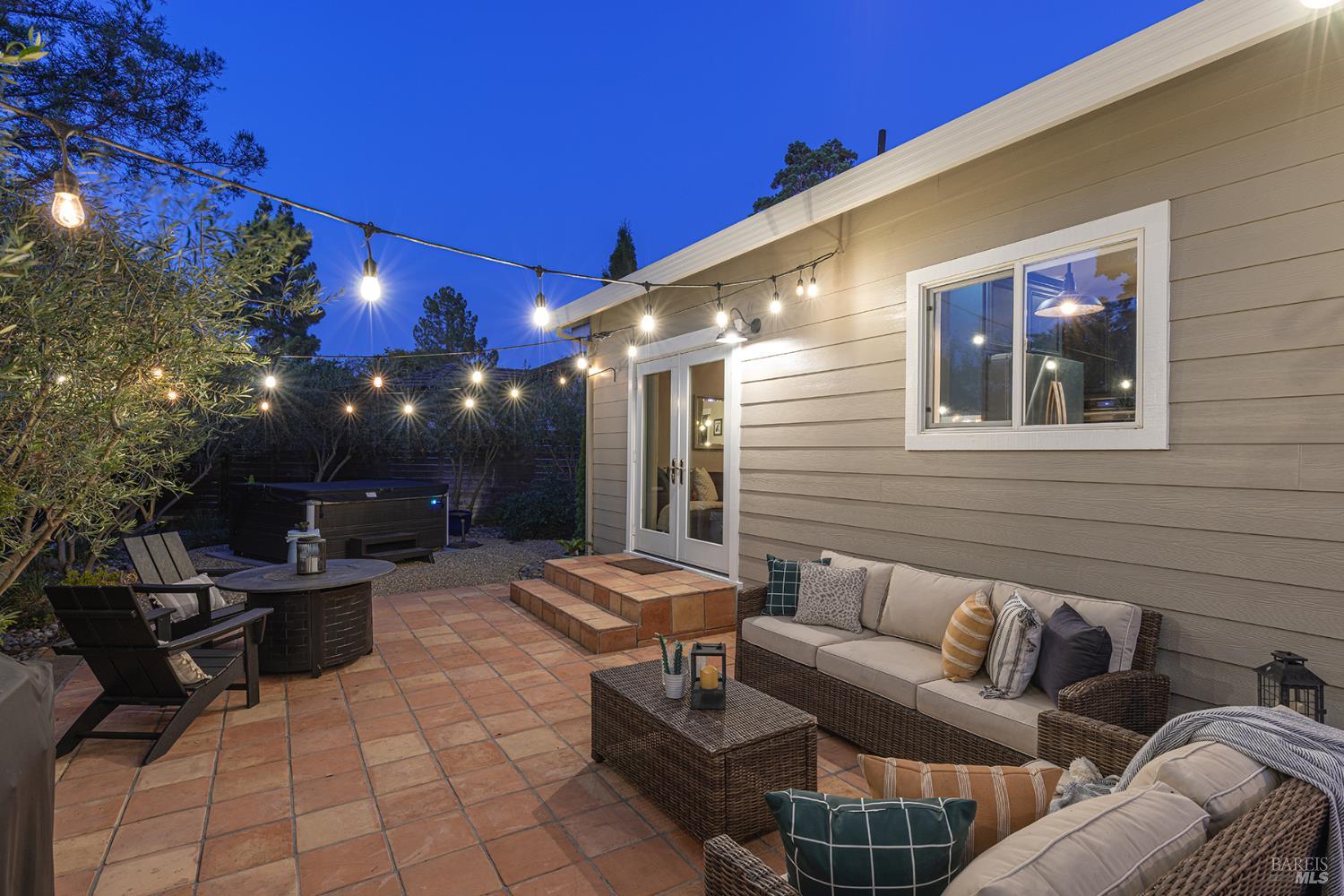 Detail Gallery Image 21 of 63 For 12 Nicholas Ct, Napa,  CA 94558 - 3 Beds | 2/1 Baths
