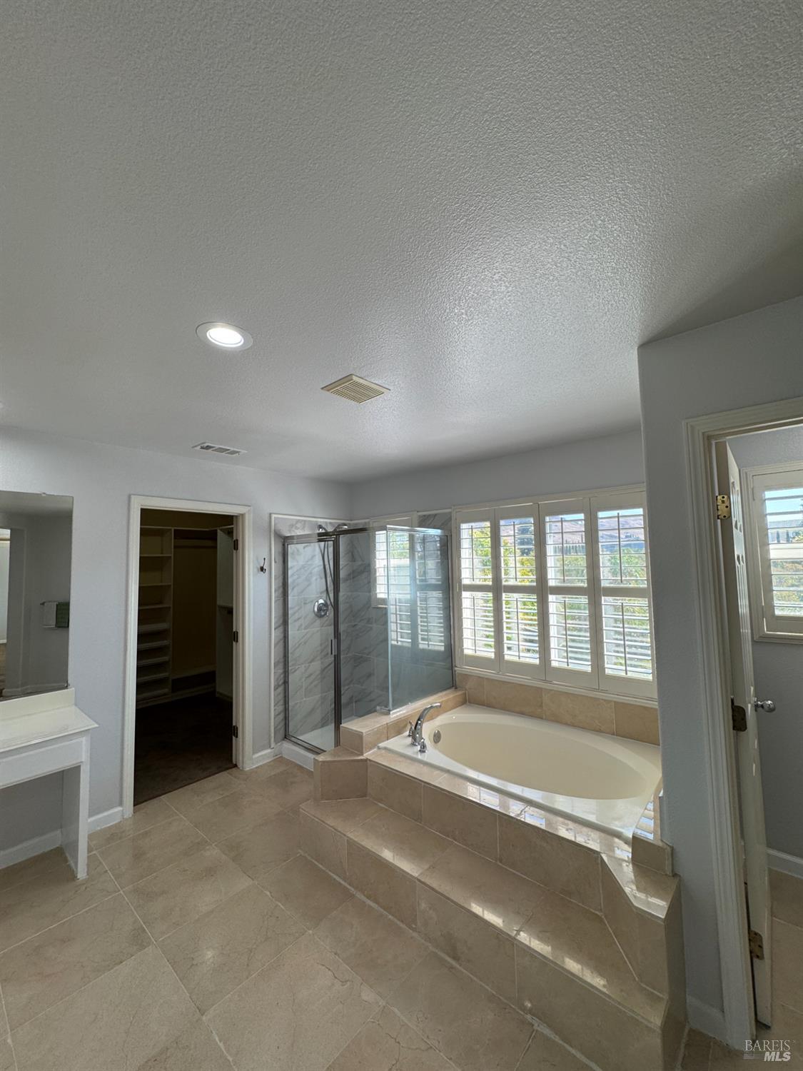 Detail Gallery Image 52 of 58 For 3330 Harbor Moon Ct, Vallejo,  CA 94591 - 5 Beds | 3 Baths