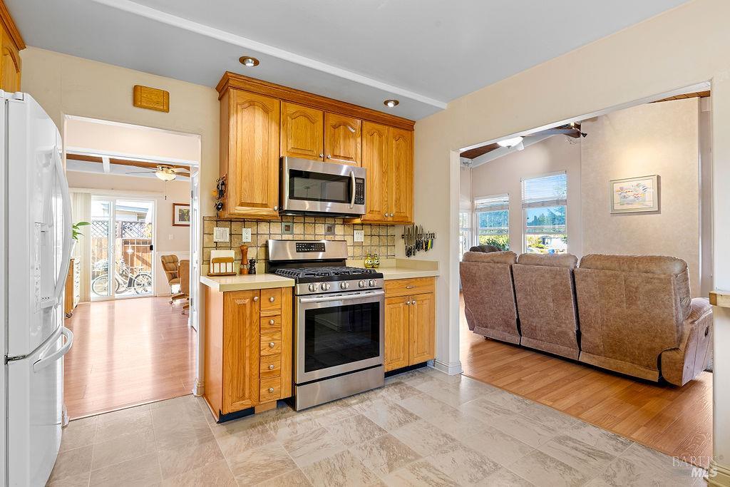 Detail Gallery Image 15 of 59 For 429 Greenbach St, Napa,  CA 94559 - 3 Beds | 2 Baths