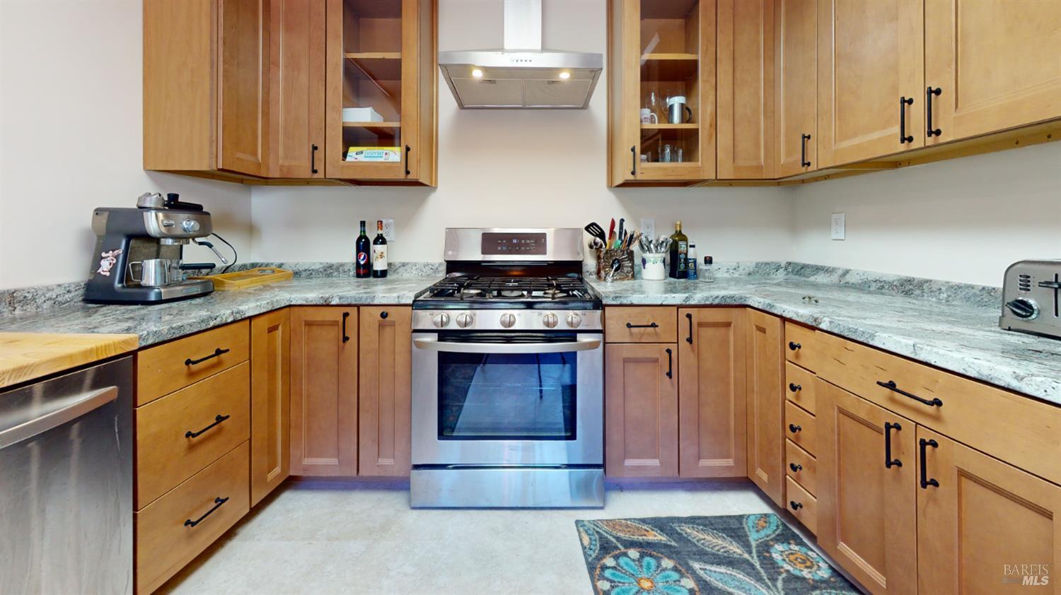 Detail Gallery Image 8 of 18 For 65235 Hwy 271 Hwy, Leggett,  CA 95585 - 4 Beds | 2 Baths