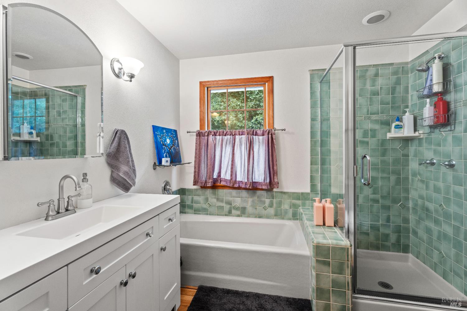 Detail Gallery Image 8 of 30 For 9510 W Side Potter Valley Rd, Potter Valley,  CA 95469 - 3 Beds | 2 Baths