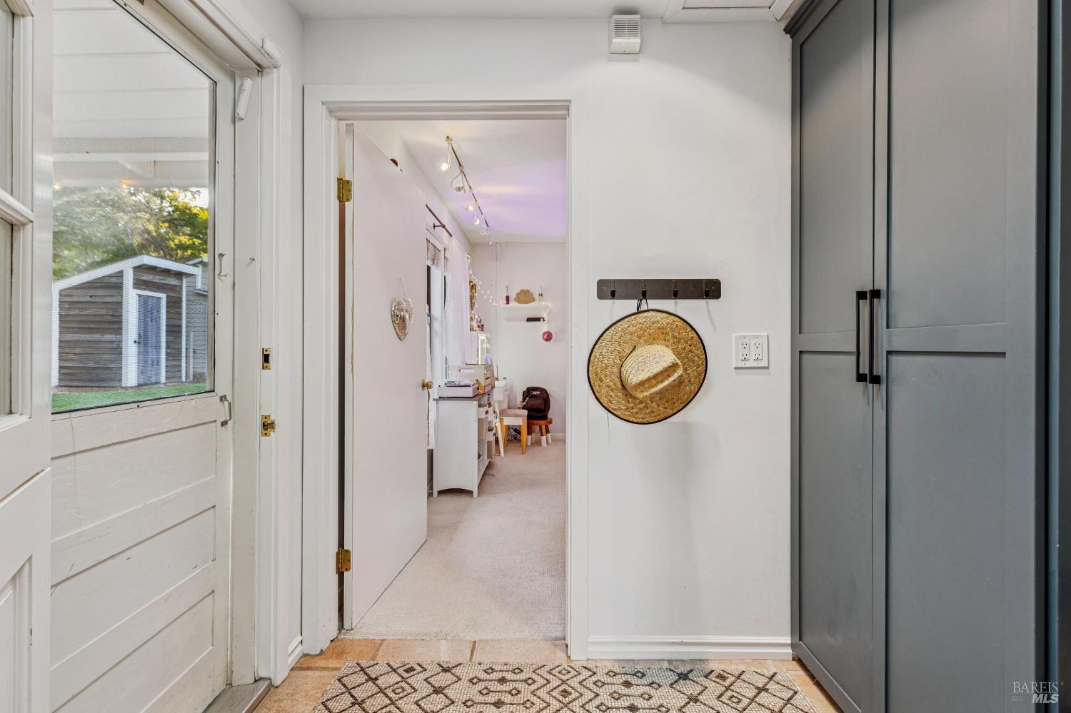 Detail Gallery Image 26 of 51 For 770 Eucalyptus Ave, Novato,  CA 94947 - 3 Beds | 2 Baths