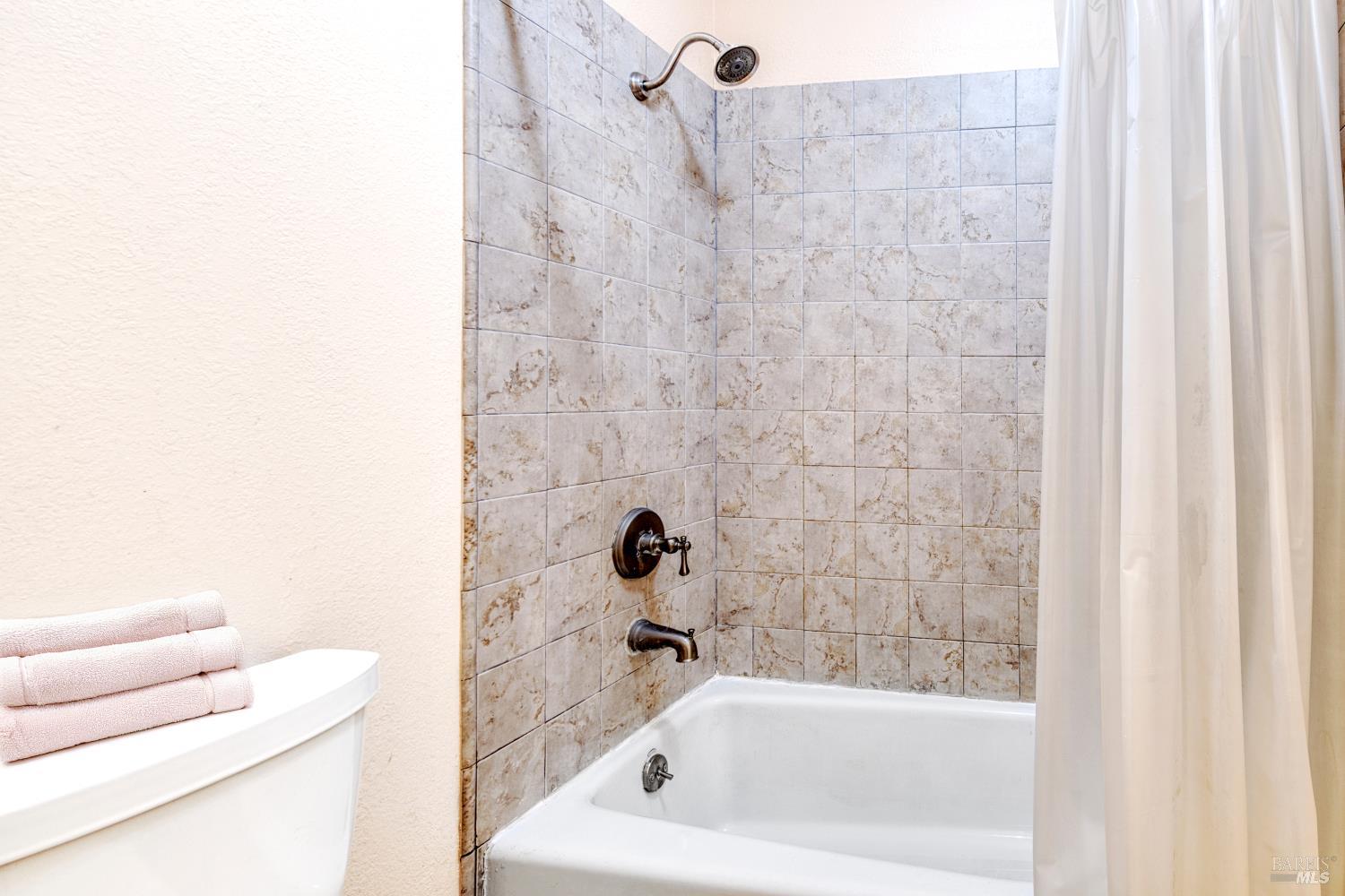 Detail Gallery Image 16 of 26 For 122 Posada Del Sol Unkn, Novato,  CA 94949 - 2 Beds | 2 Baths