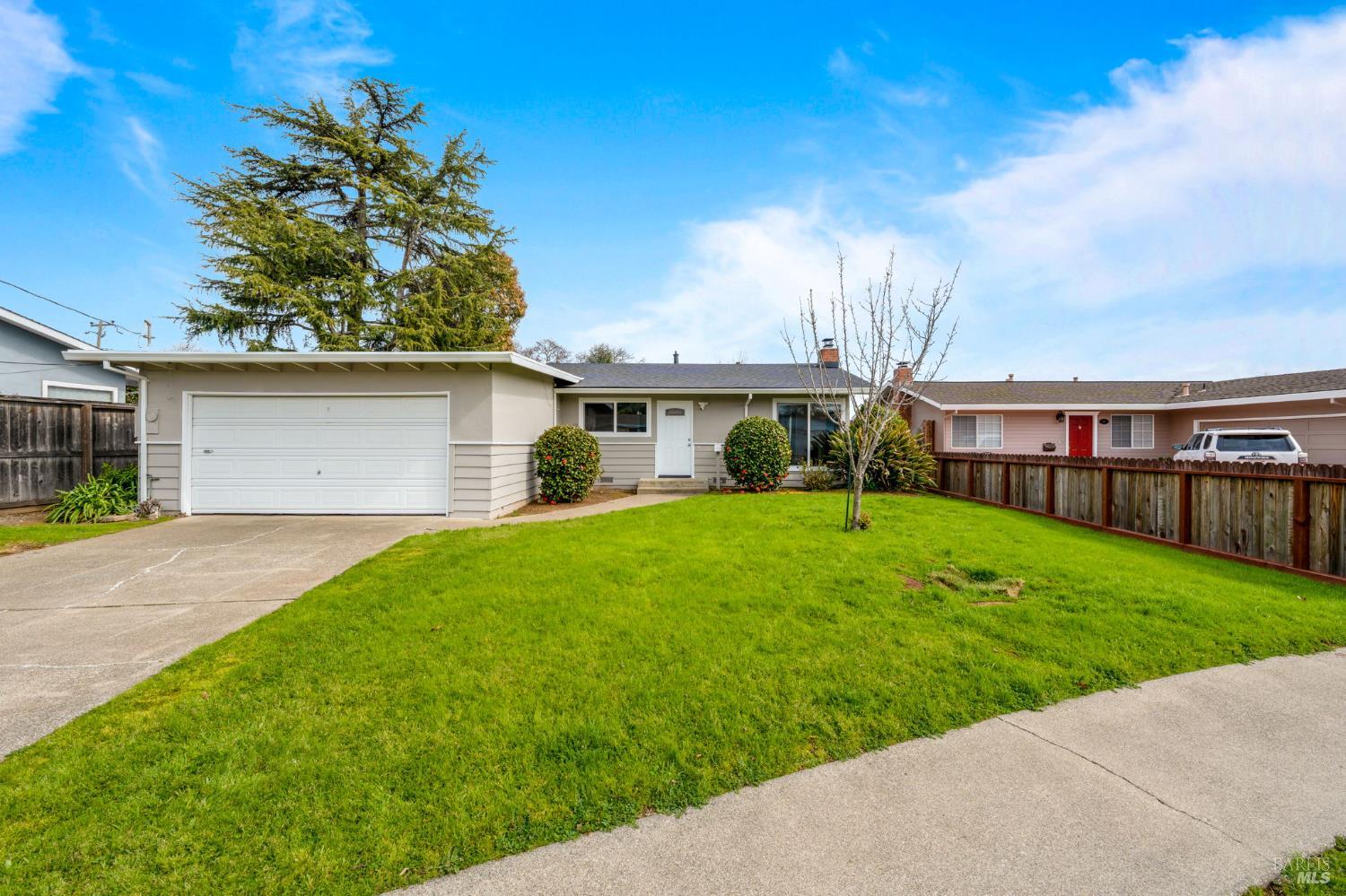 Detail Gallery Image 1 of 1 For 72 Western Dr, Novato,  CA 94947 - 3 Beds | 2 Baths