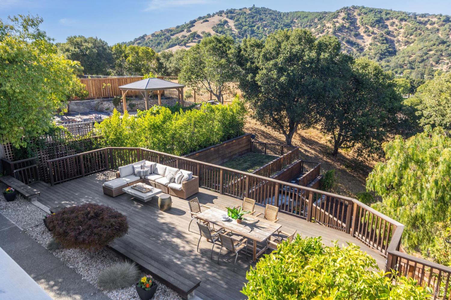 Detail Gallery Image 33 of 58 For 467 Cedar Hill Dr, San Rafael,  CA 94903 - 5 Beds | 3 Baths
