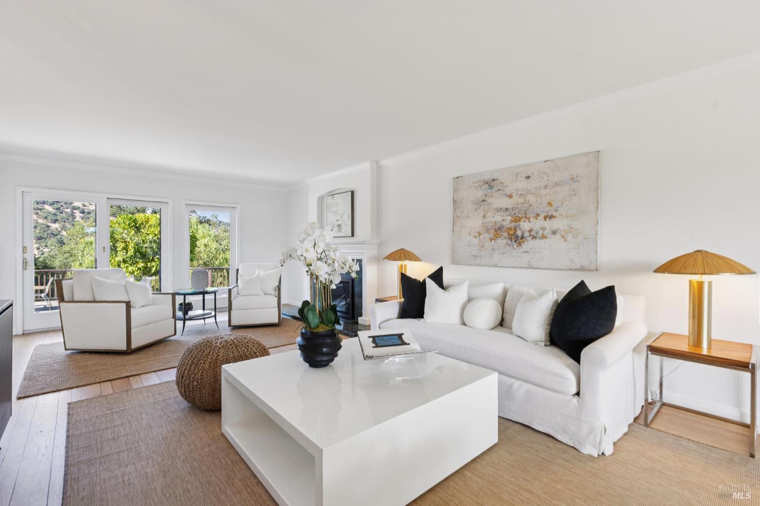 Detail Gallery Image 12 of 58 For 467 Cedar Hill Dr, San Rafael,  CA 94903 - 5 Beds | 3 Baths