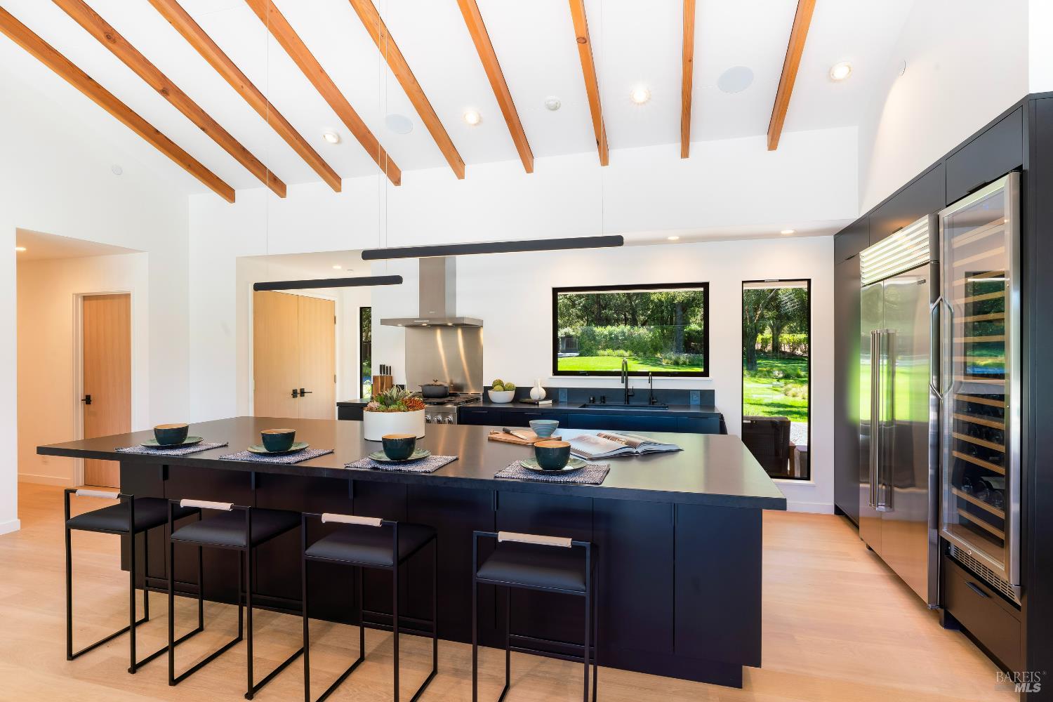 Detail Gallery Image 8 of 44 For 13671 Chalk Hill Rd, Healdsburg,  CA 95448 - 3 Beds | 3 Baths