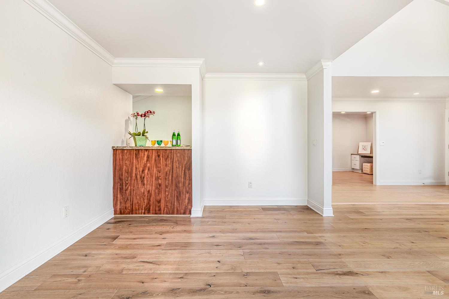 Detail Gallery Image 9 of 63 For 8862 Oak Trail Pl, Santa Rosa,  CA 95409 - 2 Beds | 2 Baths