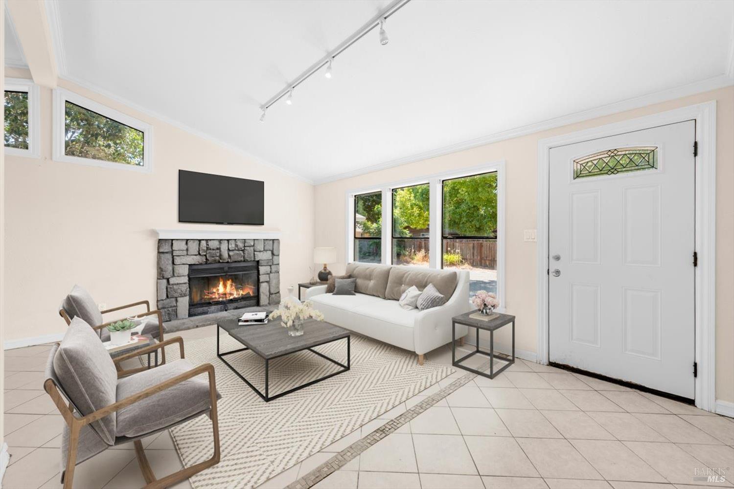 Detail Gallery Image 2 of 44 For 2195 Delpha Dr, Napa,  CA 94558 - 3 Beds | 2 Baths