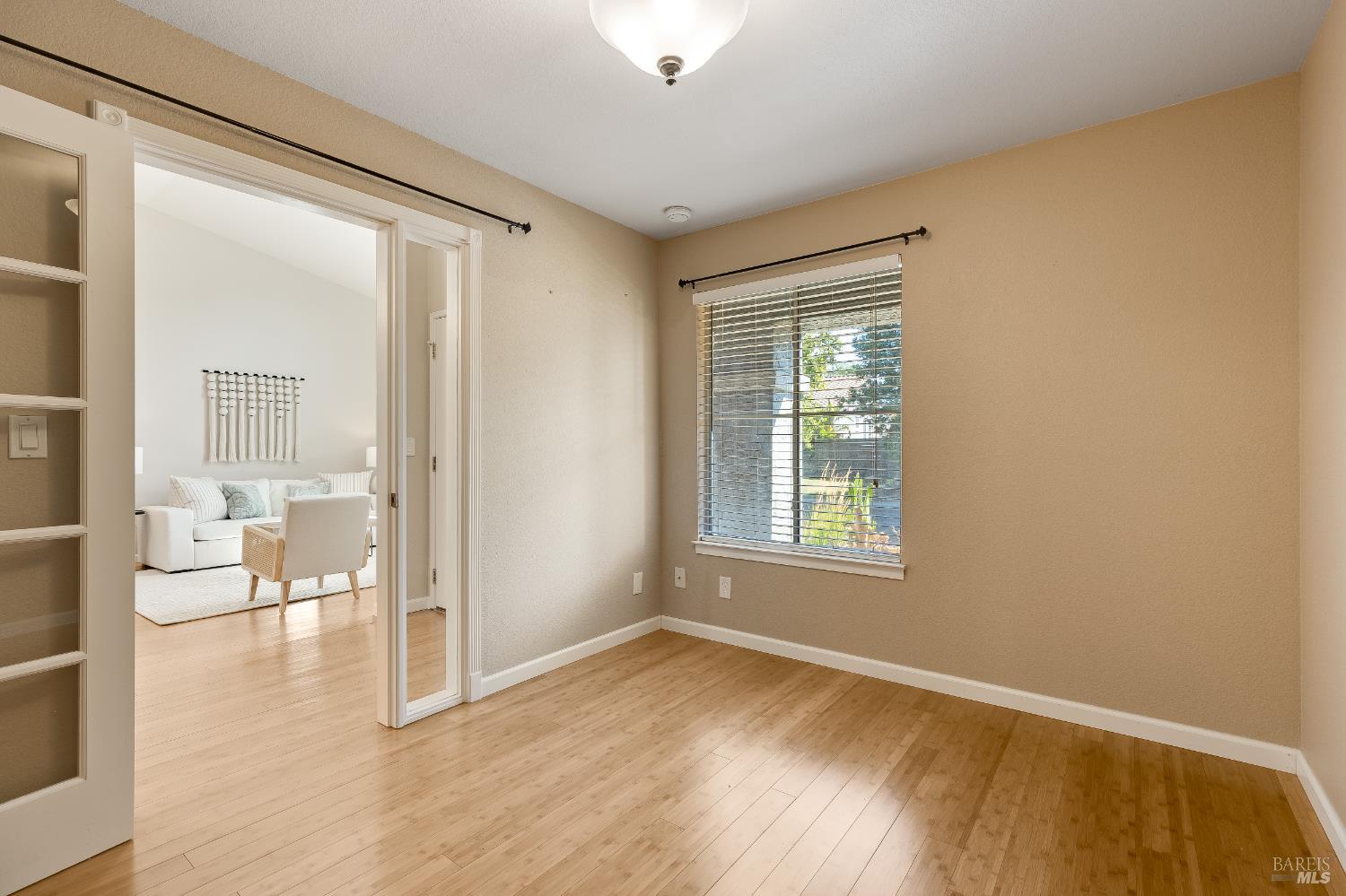 Detail Gallery Image 26 of 34 For 755 Oak Hollow Ave, Vacaville,  CA 95687 - 3 Beds | 2 Baths