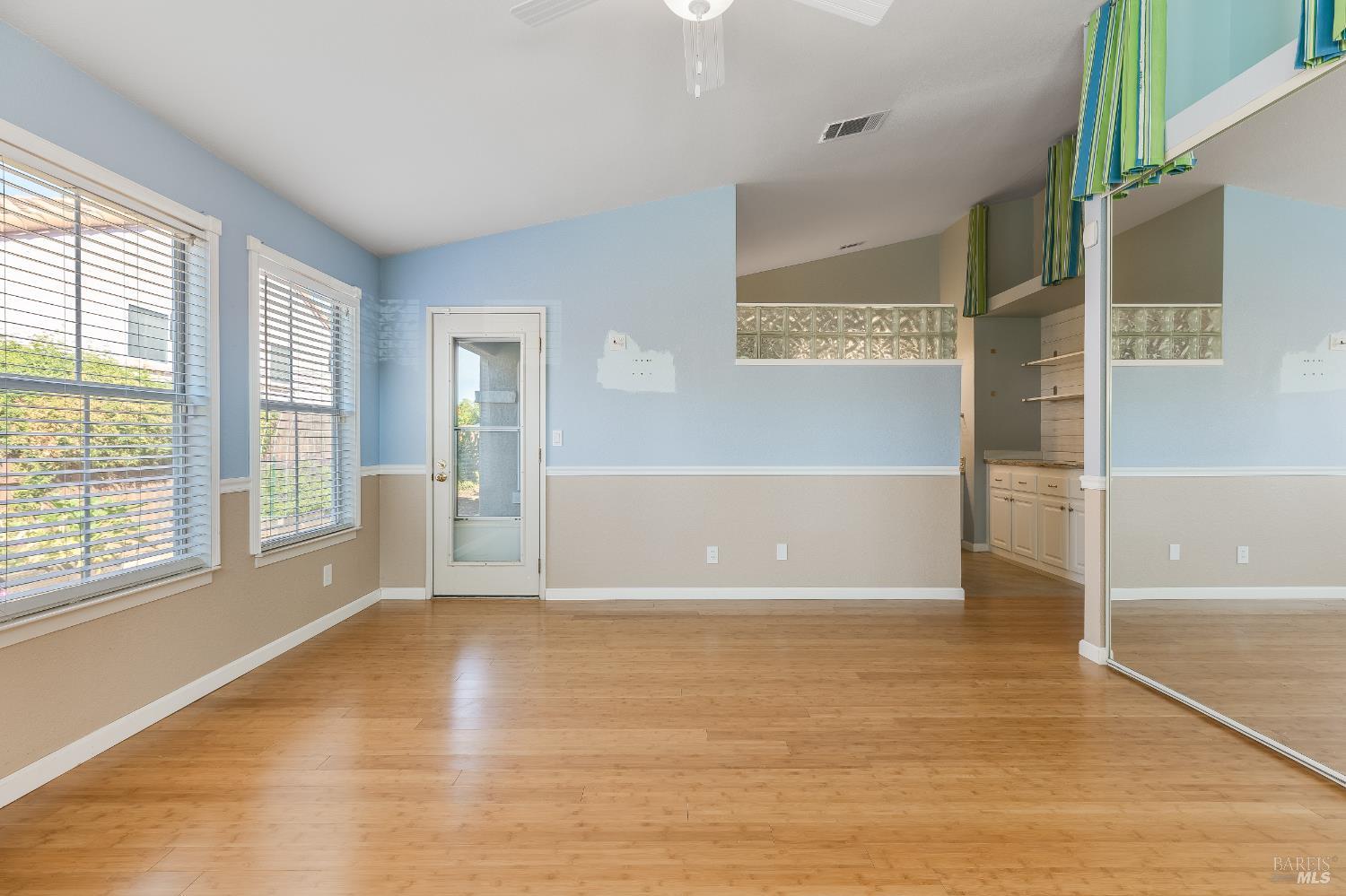 Detail Gallery Image 18 of 34 For 755 Oak Hollow Ave, Vacaville,  CA 95687 - 3 Beds | 2 Baths