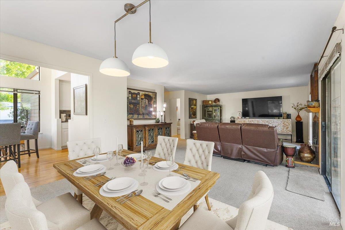 Detail Gallery Image 10 of 34 For 1367 Sylvan Ct, Healdsburg,  CA 95448 - 3 Beds | 2/1 Baths
