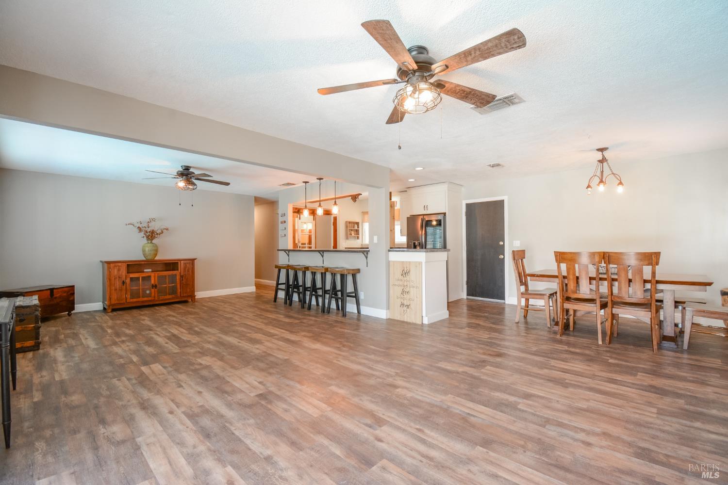 Detail Gallery Image 11 of 46 For 255 Alderglen Dr, Dixon,  CA 95620 - 4 Beds | 2 Baths