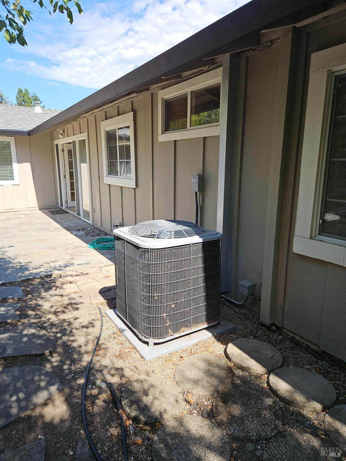 Detail Gallery Image 18 of 19 For 425 Deerfield Cir, Santa Rosa,  CA 95409 - 2 Beds | 2 Baths
