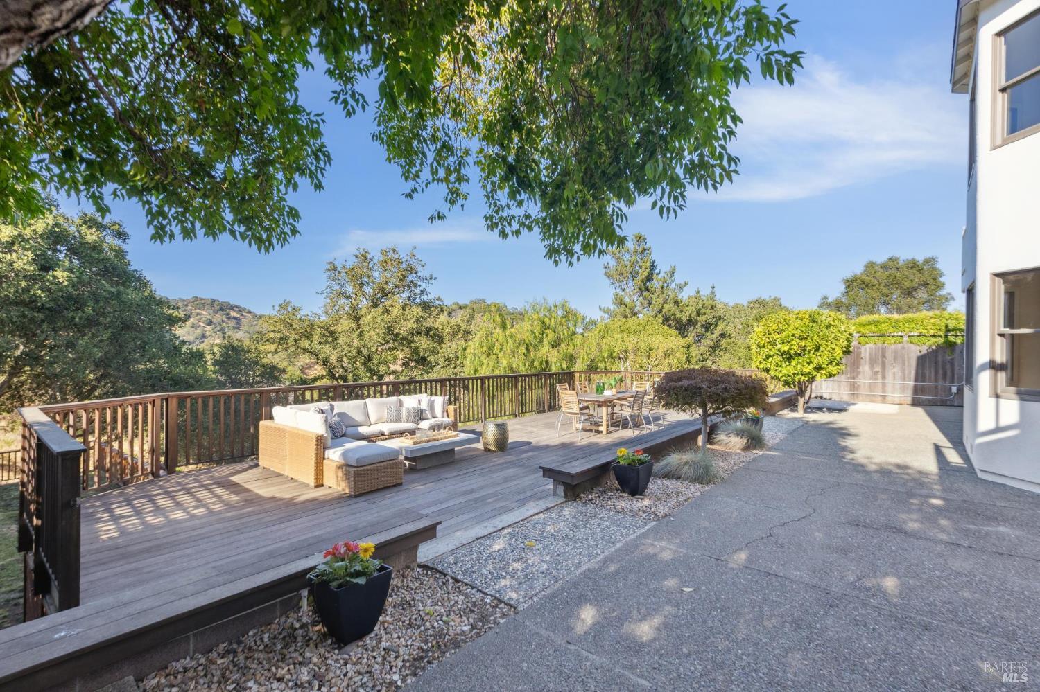 Detail Gallery Image 46 of 58 For 467 Cedar Hill Dr, San Rafael,  CA 94903 - 5 Beds | 3 Baths
