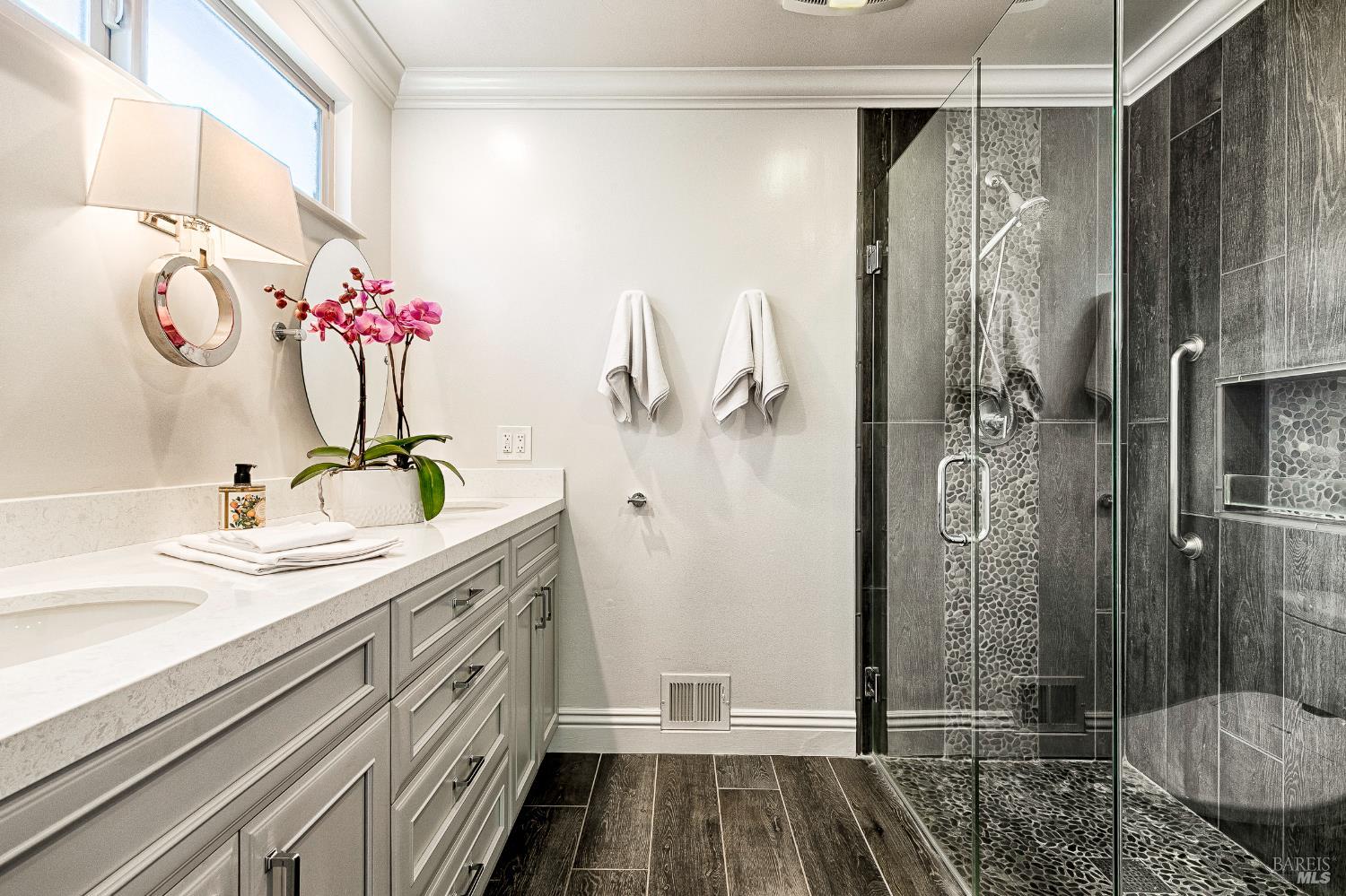 Detail Gallery Image 30 of 63 For 8862 Oak Trail Pl, Santa Rosa,  CA 95409 - 2 Beds | 2 Baths
