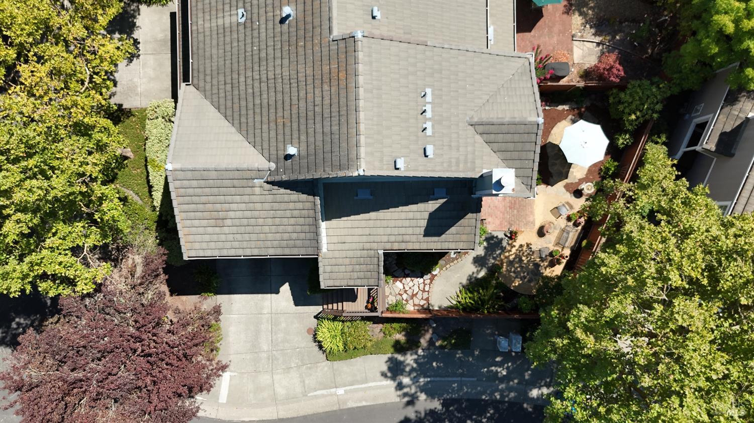 Detail Gallery Image 39 of 55 For 871 Chardonnay Cir, Petaluma,  CA 94954 - 3 Beds | 2/1 Baths