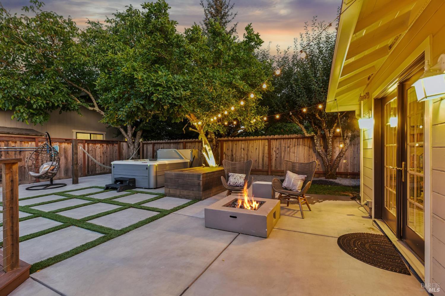 Detail Gallery Image 35 of 51 For 770 Eucalyptus Ave, Novato,  CA 94947 - 3 Beds | 2 Baths