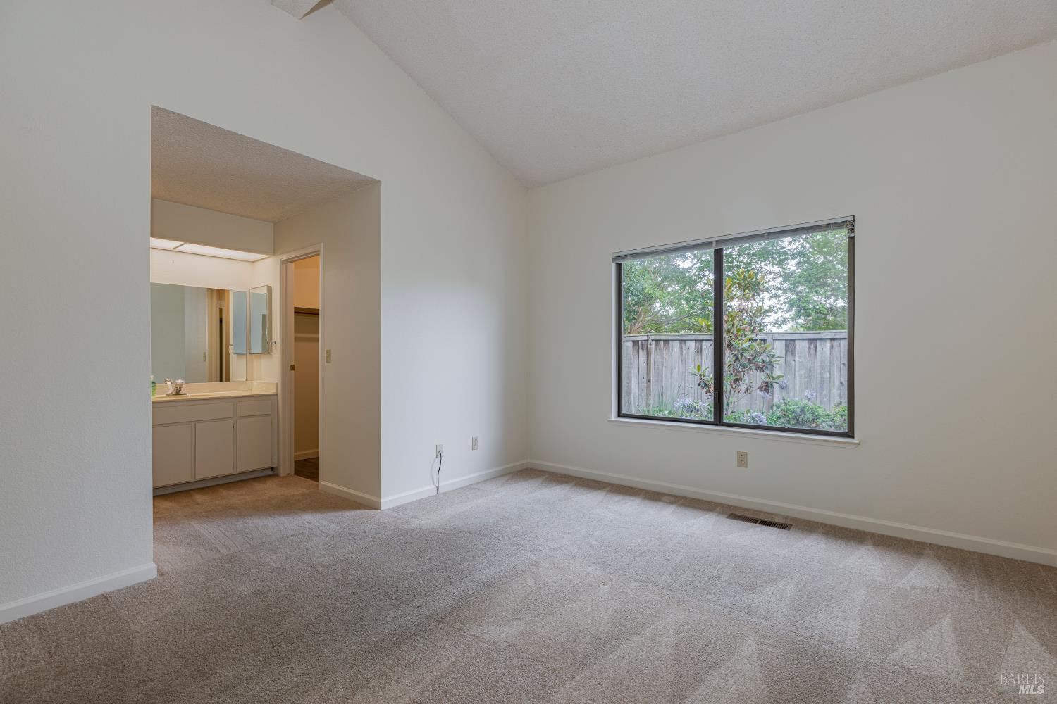 Detail Gallery Image 22 of 43 For 601 Marylyn Cir, Petaluma,  CA 94954 - 3 Beds | 2 Baths